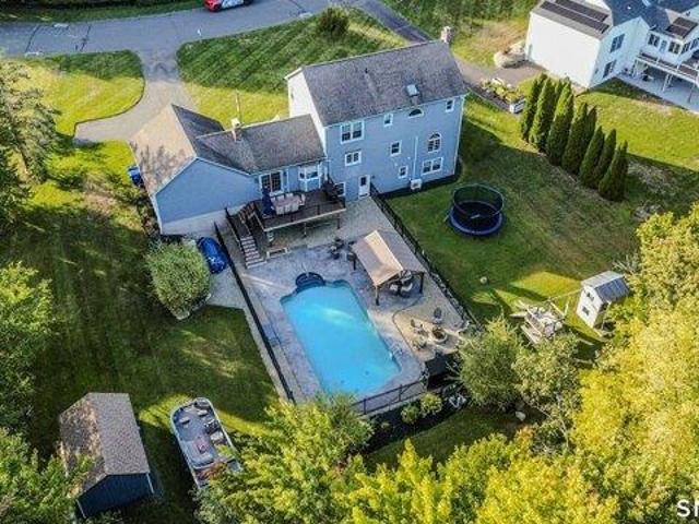 House for sale in Suffield, Capitol Planning Region