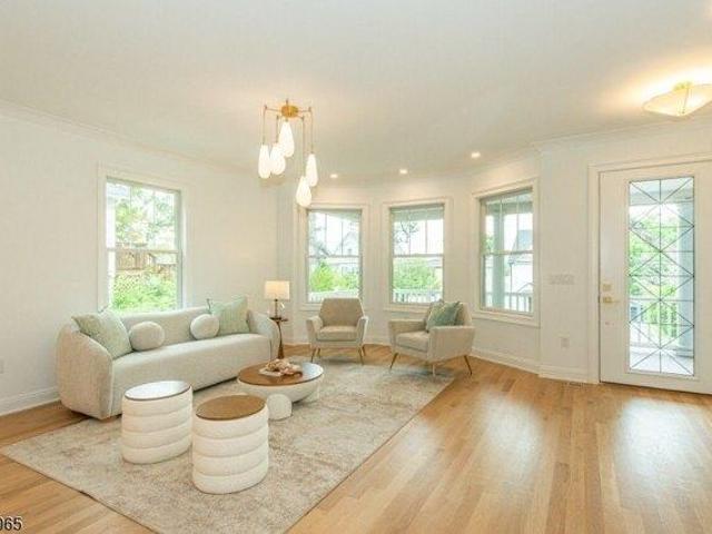 House for sale in Summit, New Jersey