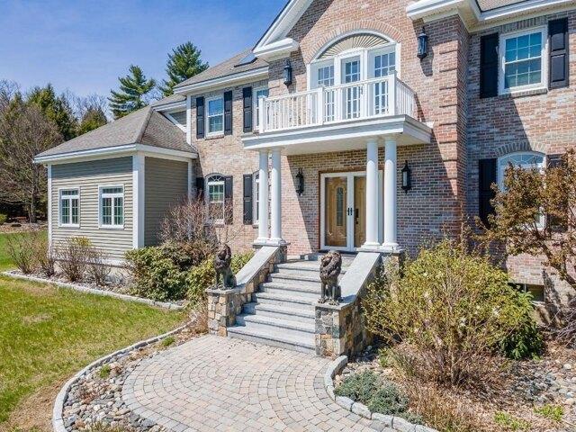 House for sale in New Hampshire