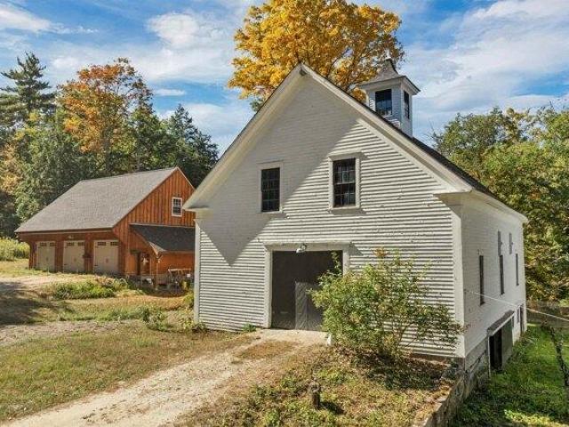 House for sale in New Hampshire