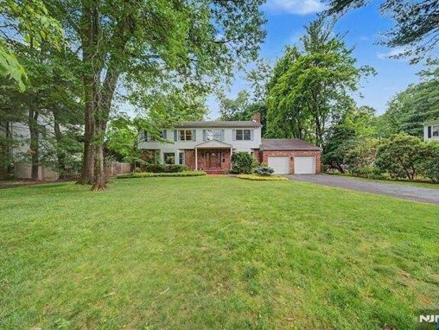 House for sale in Bergenfield, New Jersey
