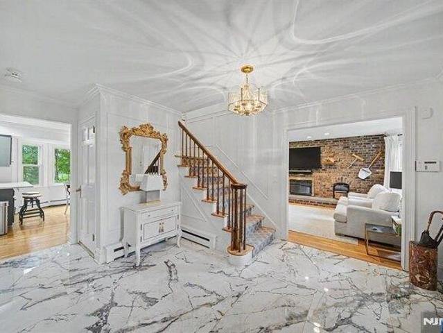 House for sale in Bergenfield, New Jersey