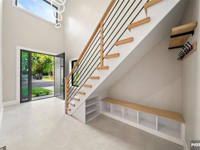 House for sale in Tenafly, New Jersey