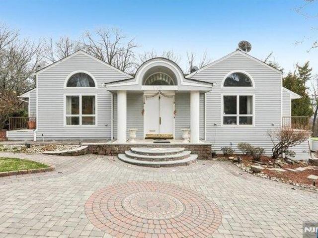 House for sale in Tenafly, New Jersey