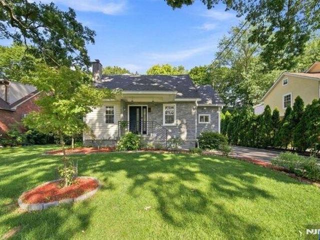 House for sale in Tenafly, New Jersey