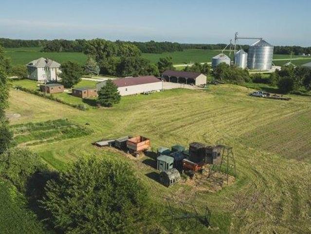 House for sale in Tennessee, Illinois