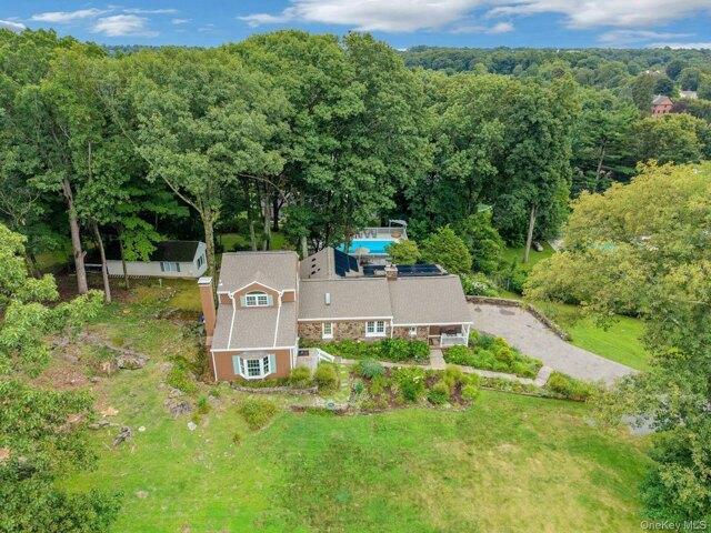 House for sale in Thornwood, New York