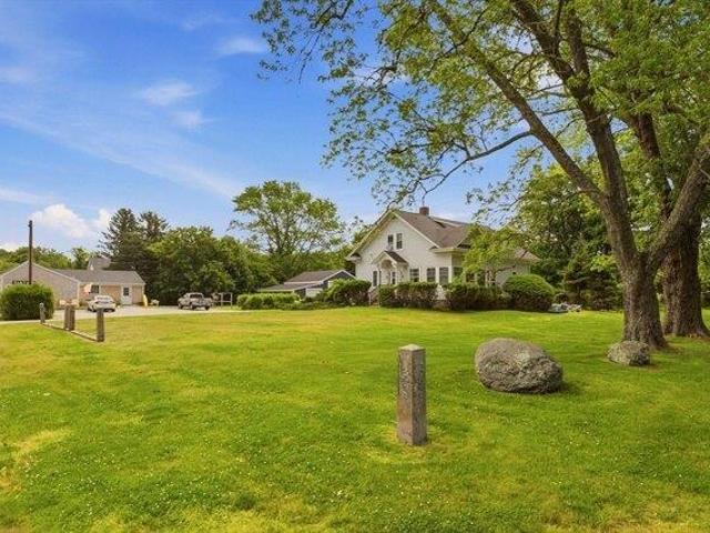 House for sale in Tiverton, Rhode Island