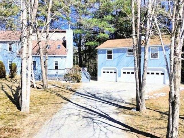 House for sale in Topsham, Maine