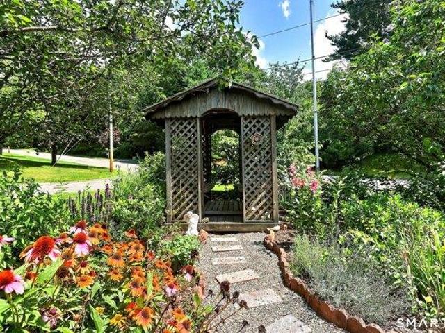 House for sale in Long Hill, Trumbull
