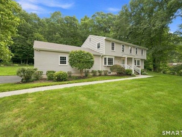 House for sale in Rock Raymond, Trumbull