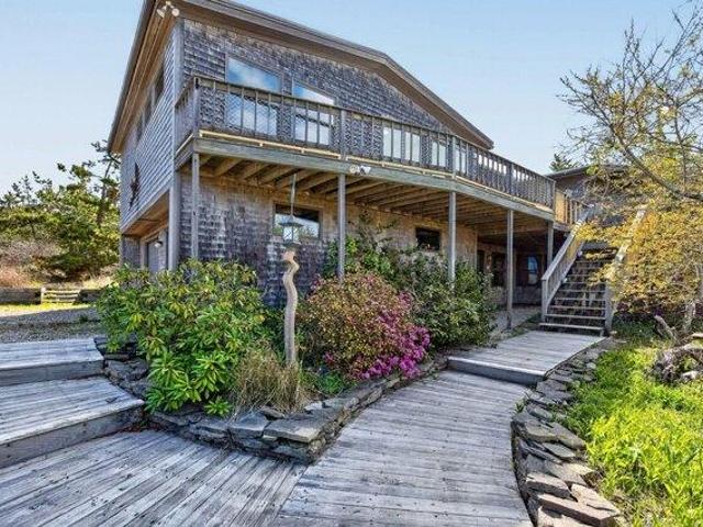 House for sale in North Truro, Massachusetts