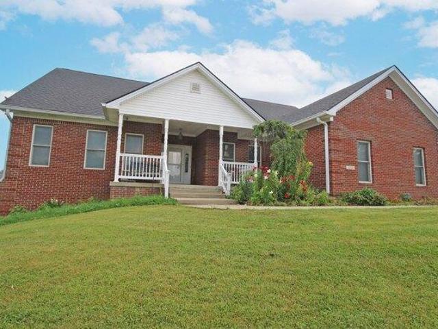 House for sale in Versailles, Kentucky