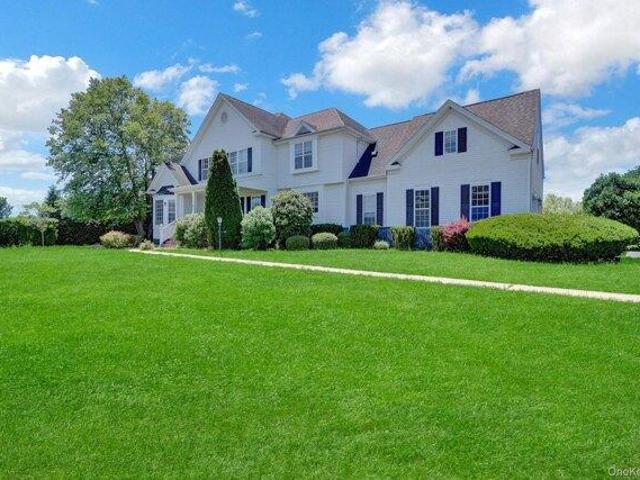 House for sale in Wading River, New York