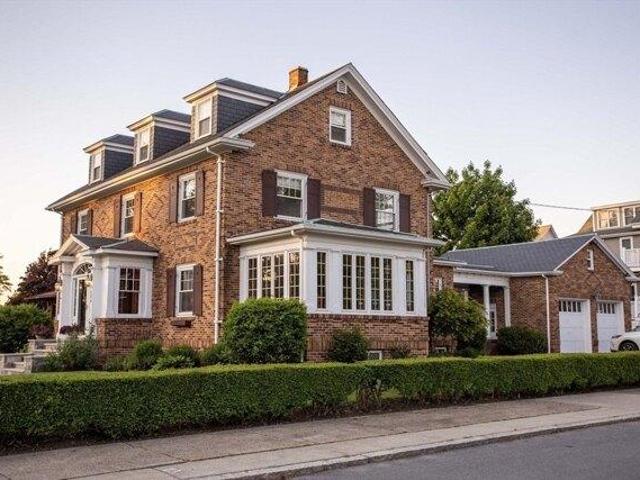 House for sale in Wakefield, Massachusetts