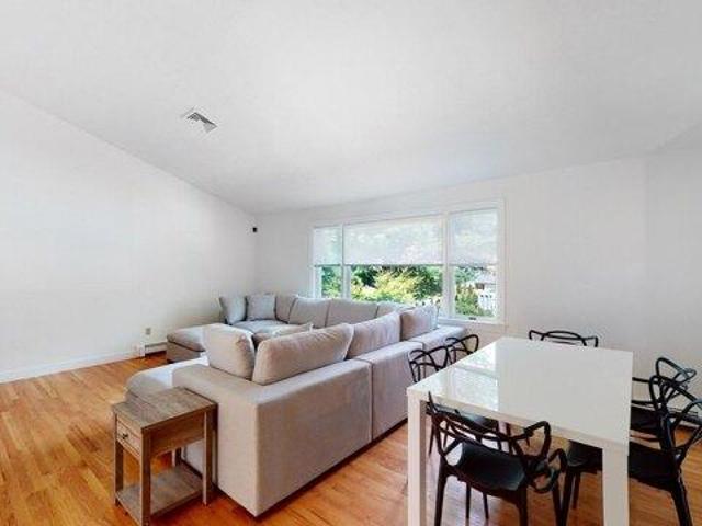 House for sale in Roberts, Waltham