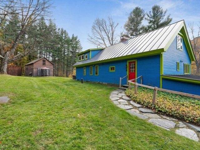 House for sale in Warren, Washington County