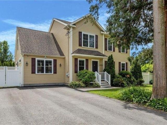 House for sale in Warwick, Rhode Island