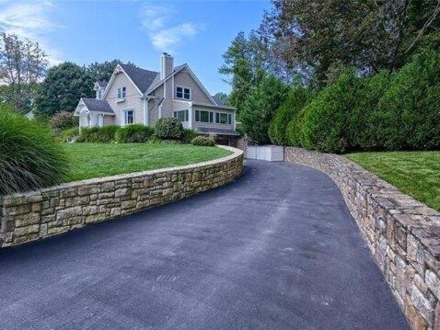 House for sale in Wayne, Passaic County