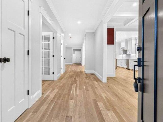 House for sale in Wellesley Lower Falls, Wellesley