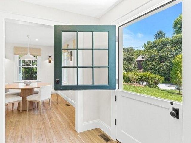 House for sale in Wellesley Lower Falls, Wellesley