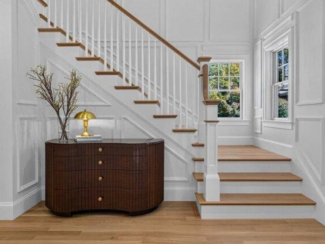 House for sale in Wellesley Lower Falls, Wellesley