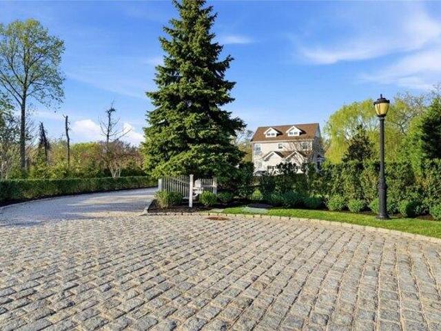House for sale in Bohemia, New York