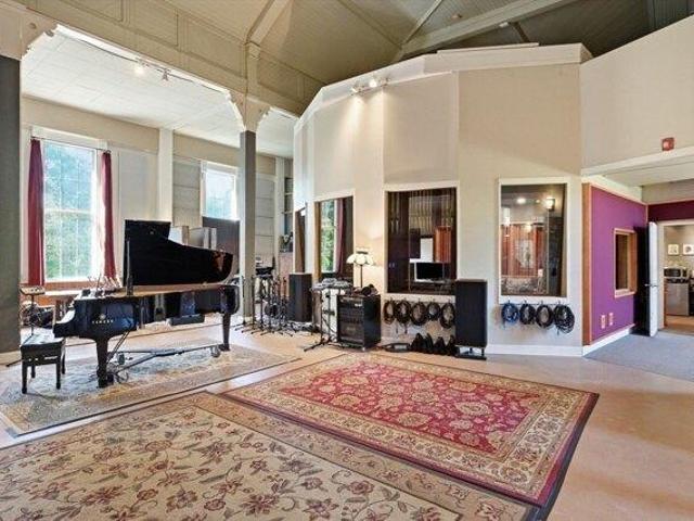 House for sale in Hampden, Massachusetts