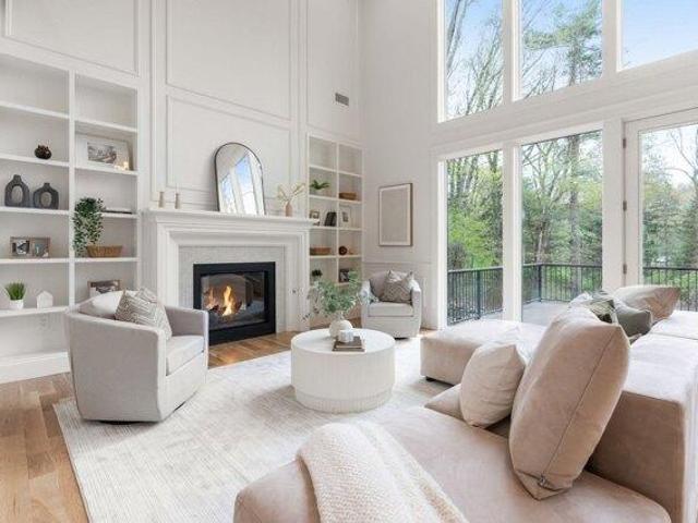 House for sale in Weston, Middlesex County