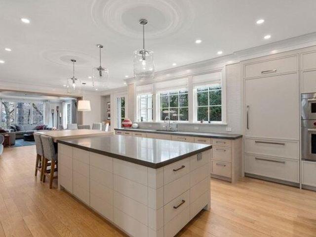 House for sale in Weston, Middlesex County