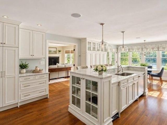 House for sale in Winchester, Middlesex County