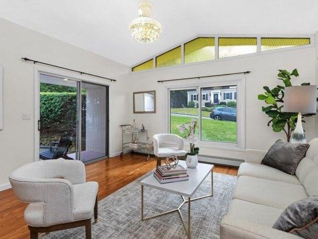 House for sale in Winchester Highlands, Winchester
