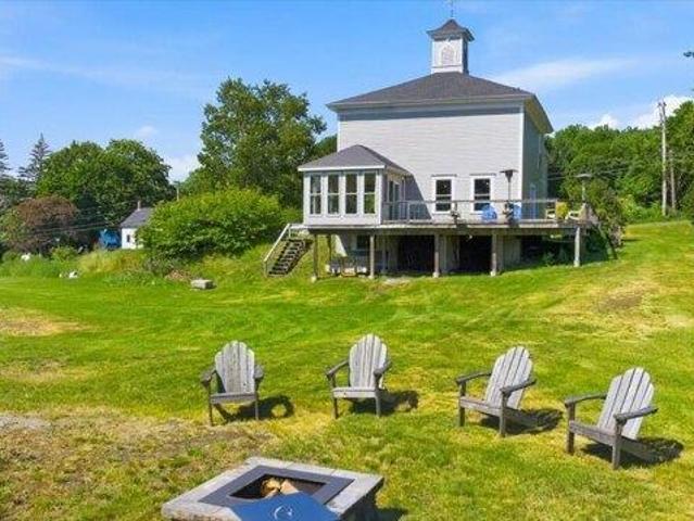 House for sale in Winthrop, Maine