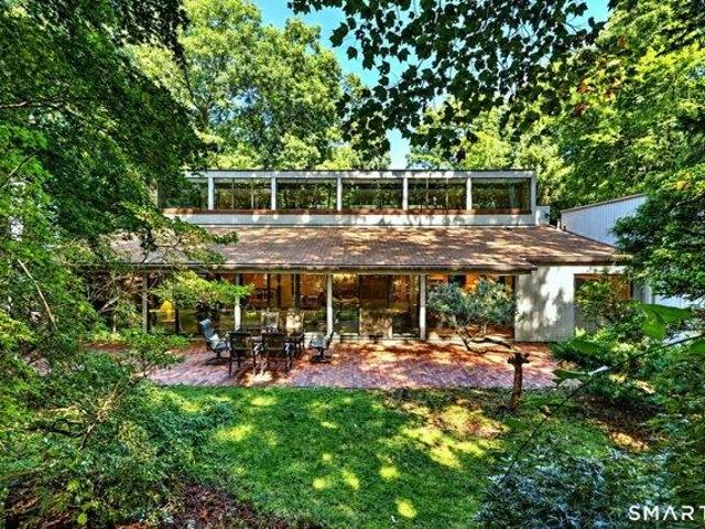 House for sale in Woodbridge, South Central Connecticut Planning Region