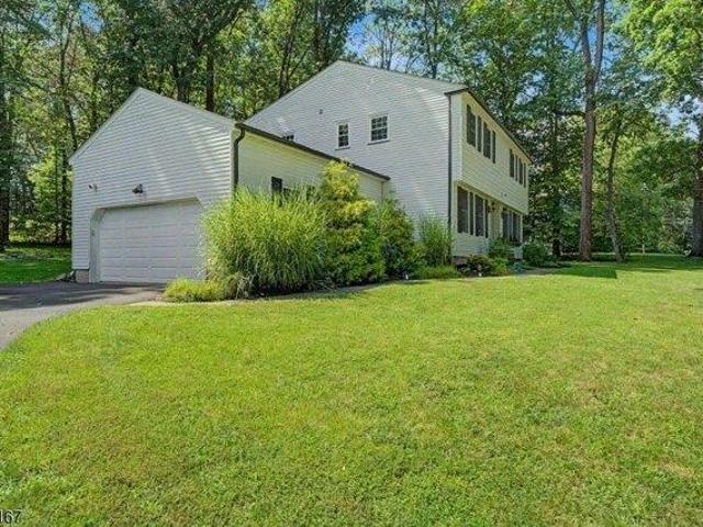 House for sale in Woodcliff Lake, New Jersey