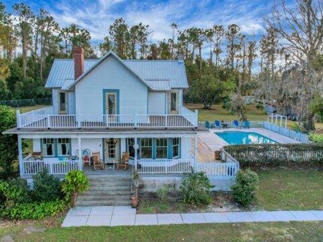 House for sale in Yalaha, Florida