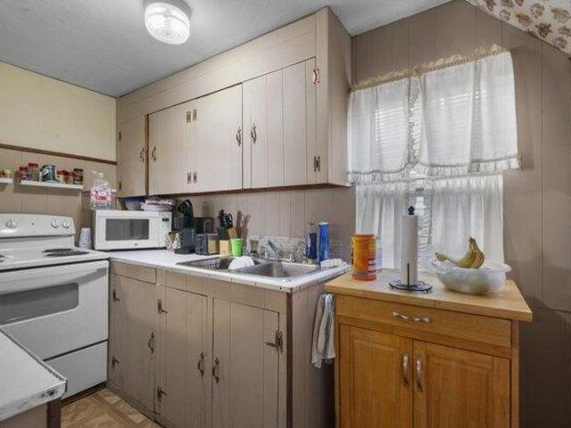 House for sale in Amesbury, Essex County