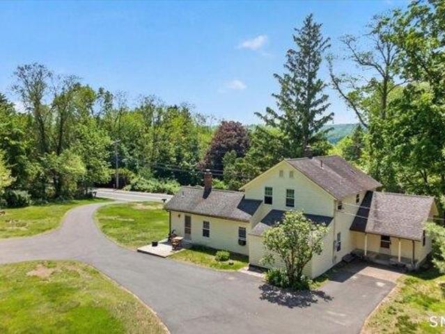 House for sale in Avon, Connecticut