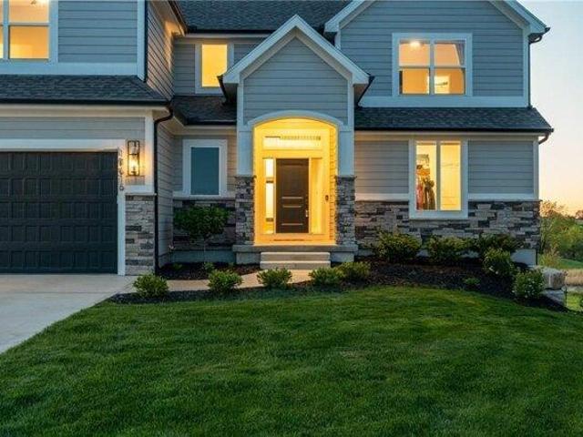 House for sale in Basehor, Kansas