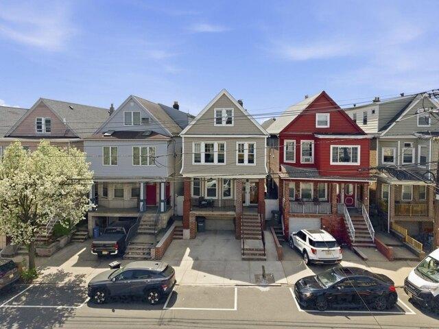 House for sale in Hudson, New Jersey