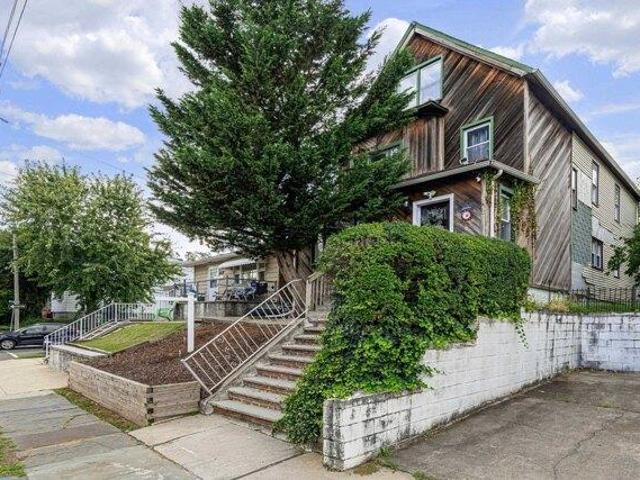 House for sale in Hudson, New Jersey