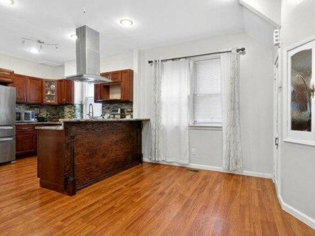 House for sale in Hudson, New Jersey