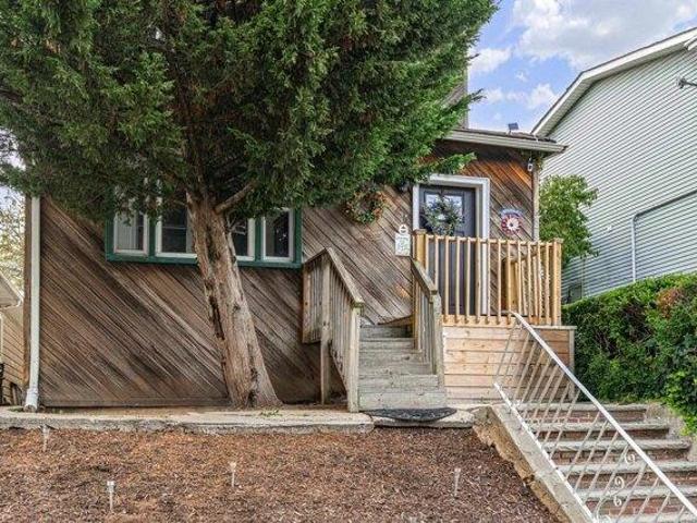 House for sale in Hudson, New Jersey