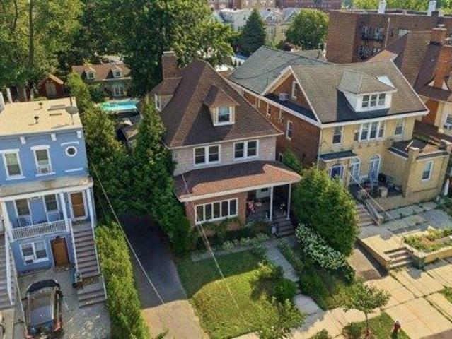 House for sale in Hudson, New Jersey