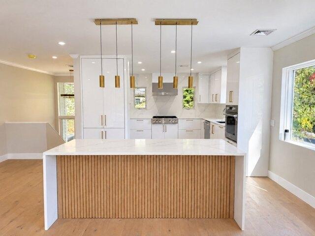 House for sale in Bedford, Middlesex County