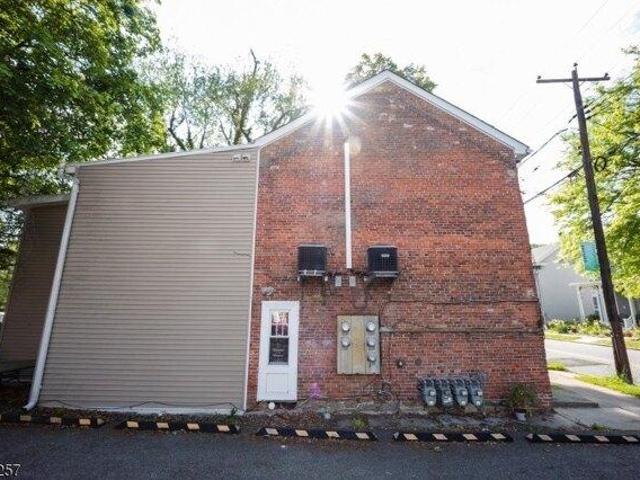 House for sale in Belvidere, Warren County