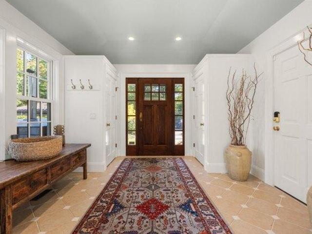 House for sale in Beverly Farms, Beverly