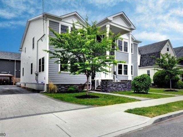 House for sale in Bloomfield, New Jersey
