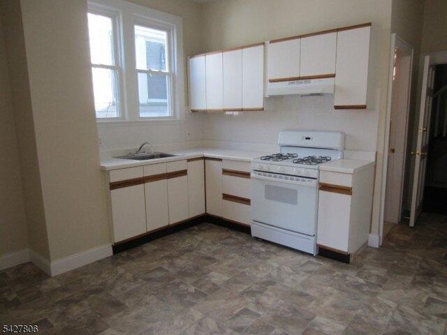 House for sale in Bloomfield, New Jersey