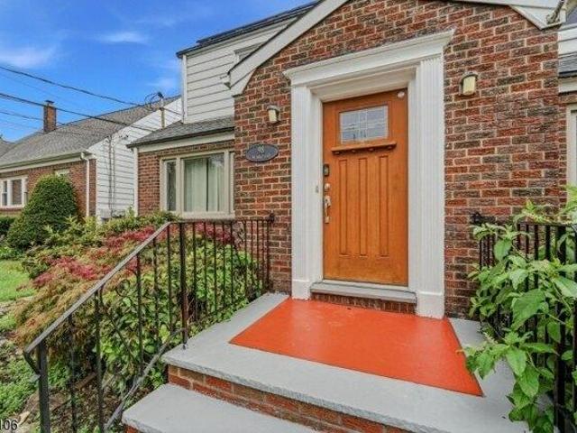 House for sale in Bloomfield, Essex County